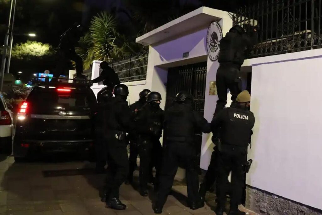 OEA condena asalto de Ecuador a embajada de México