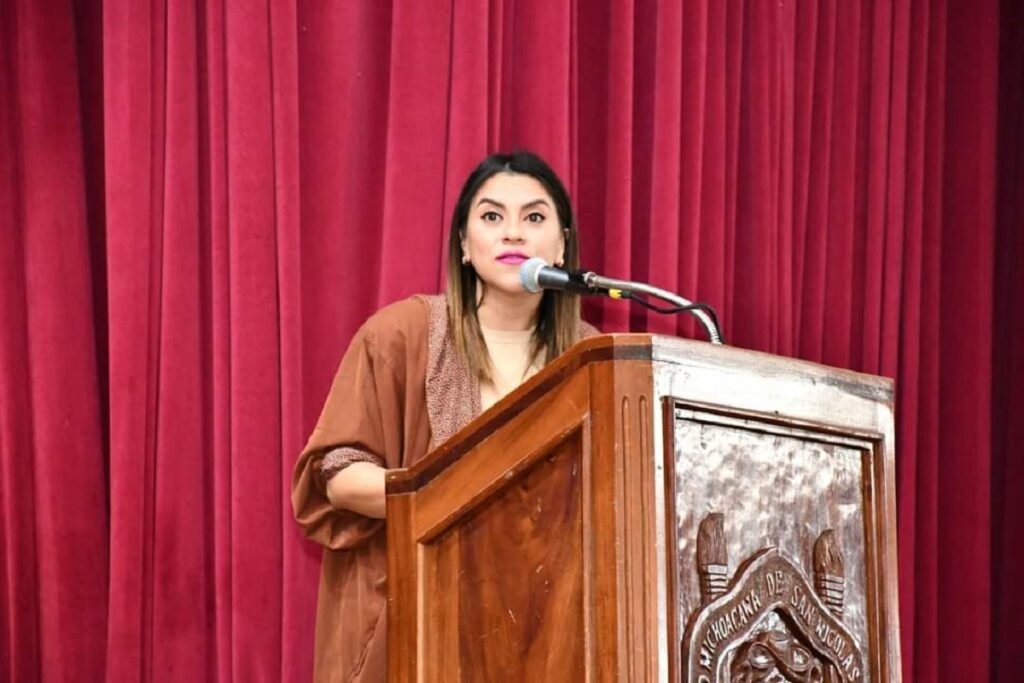 Olimpia Coral denuncia atentado: 10 hombres en Puebla la amenazan de muerte