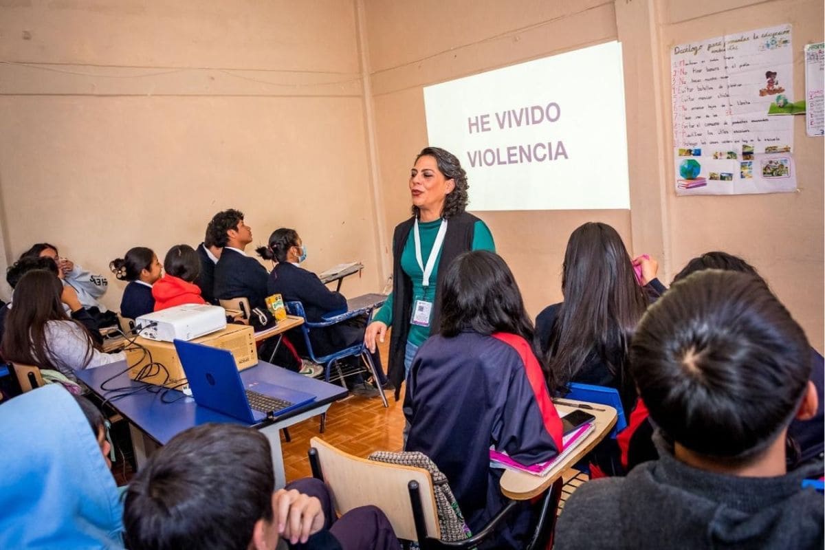 SMDIF vela por derechos y combatir violencia contra niños y adolescentes 1 SMDIF plátcias para jóvenes