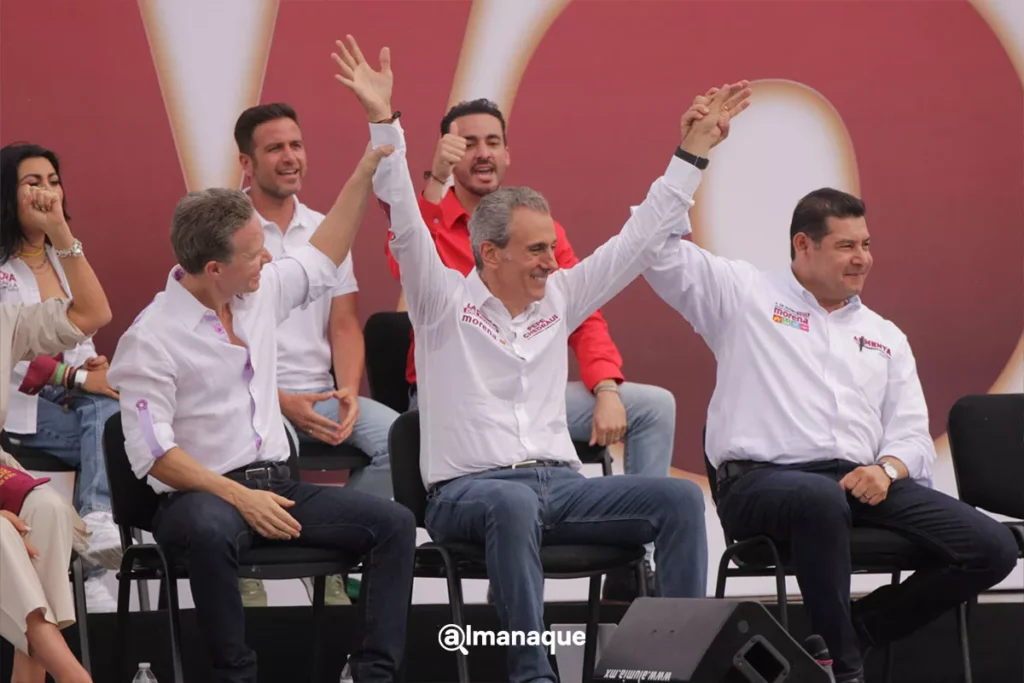 Arlejandro Armenta Claudia Sheinbaum Pepe Chedraui cierre de campana plaza civica Puebla 15