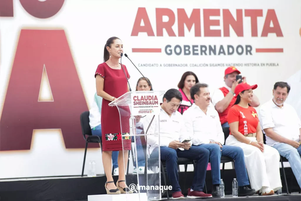 Arlejandro Armenta Claudia Sheinbaum Pepe Chedraui cierre de campana plaza civica Puebla 21