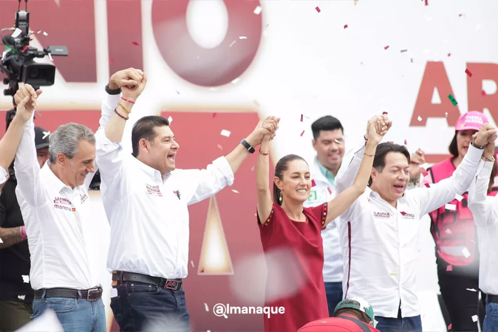 Arlejandro Armenta Claudia Sheinbaum Pepe Chedraui cierre de campana plaza civica Puebla 25