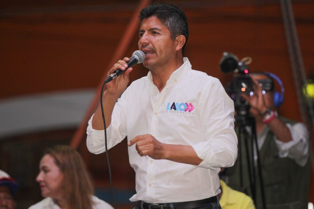 Lalo Rivera reconoce que no pidió por escrito la Plaza de la Victoria para su cierre de campaña