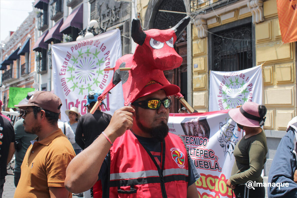Manifestacion No la Prohibicion de Pirotecnia 7