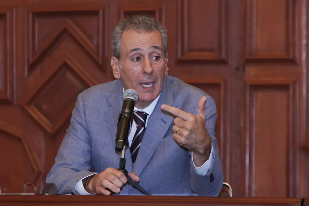 Pepe Chedraui reunion Carolino BUAP 5