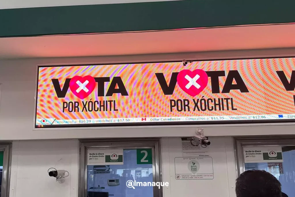 Xochitl Galvez banco azteca 2