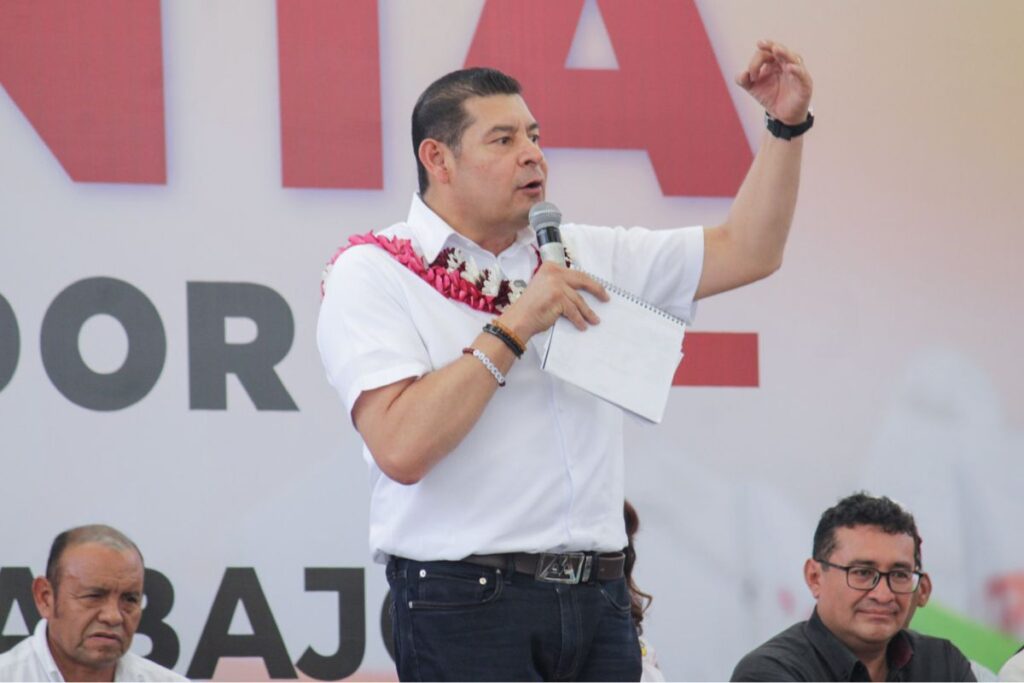 Alejandro Armenta promete presas en Tehuitzingo