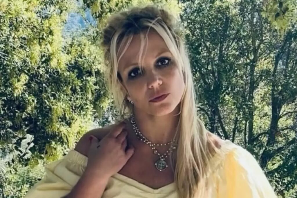 britney spears aparece desnuda