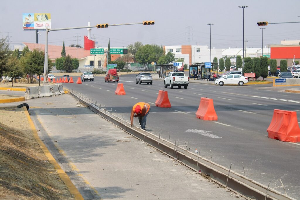 carriles de la via atlixcayotl