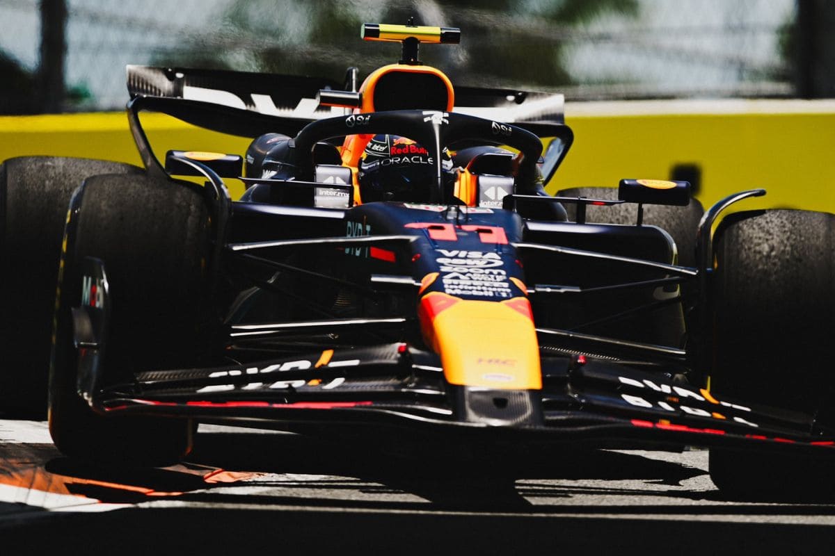 Checo Pérez arrancará en cuarto lugar en el GP de Miami 1 Checo Pérez arrancará cuarto en GP de Miami