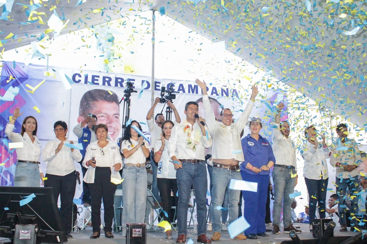 cierre de campana de lalo rivera en atlixco2 1