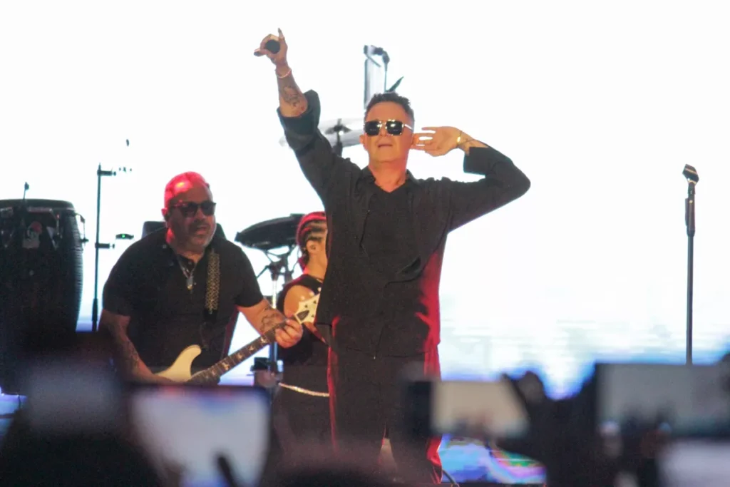 Alejandro Sanz abarrota la Feria de Puebla y el tributo a Joaquín Sabina