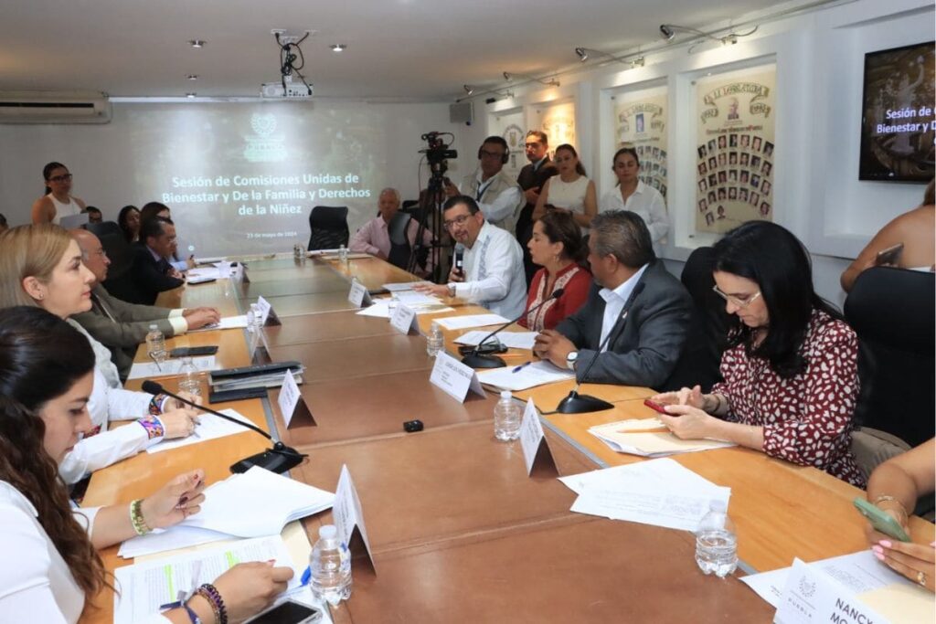 Congreso programas sociales mamás solteras