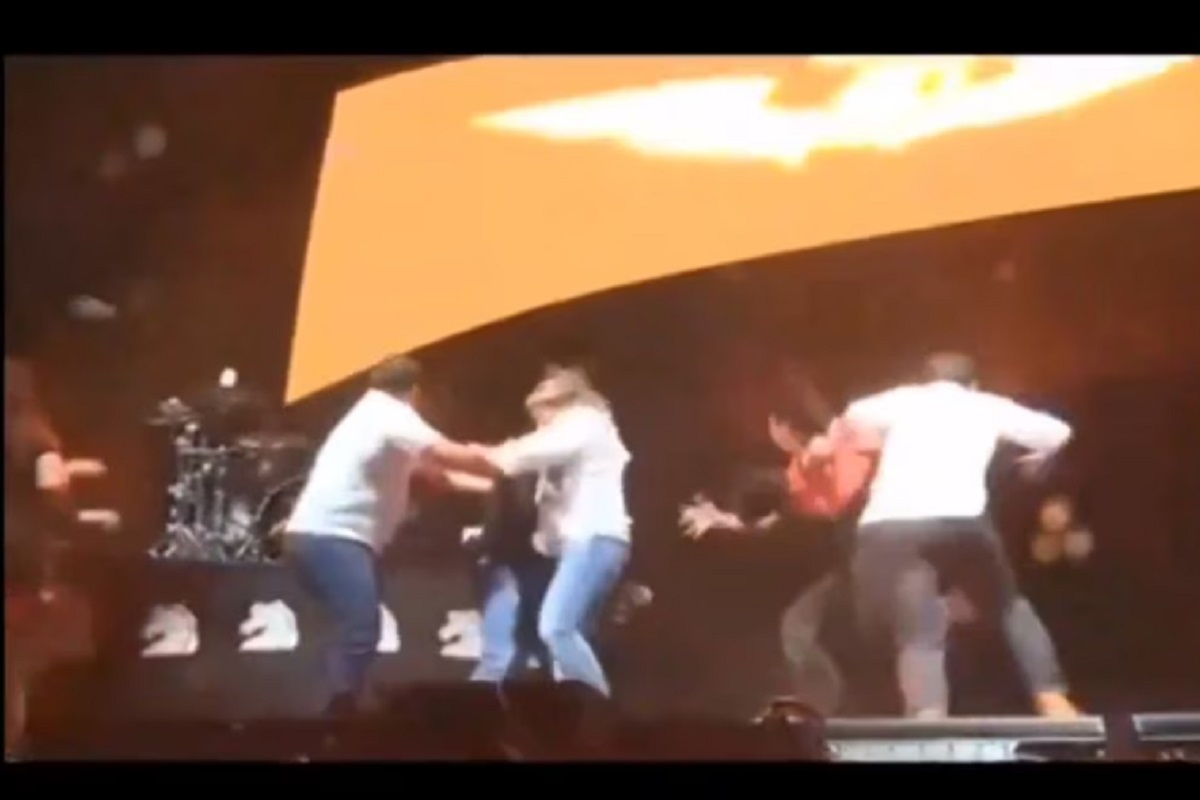 desplometemplete en evento de maynez nuevo leon