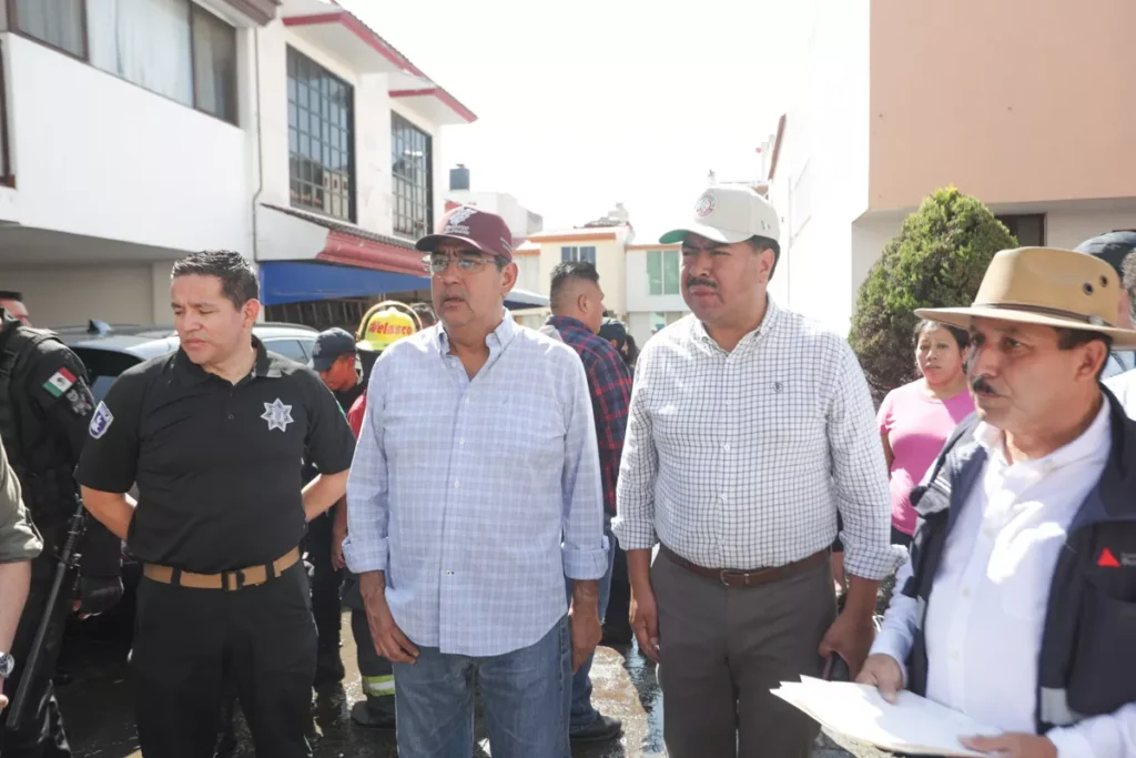 gobernador Sergio Salomon colonia afectada por granizada puebla