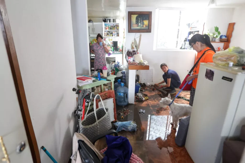 gobernador Sergio Salomon colonia afectada por granizada puebla 11