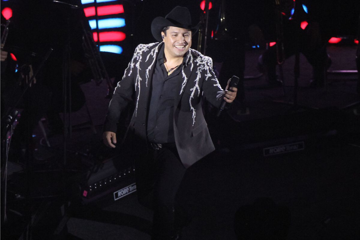 Julión Álvarez arrasa con dos fechas en el Palenque de Puebla 1 Julión Álvarez en Palenque de Puebla 2024