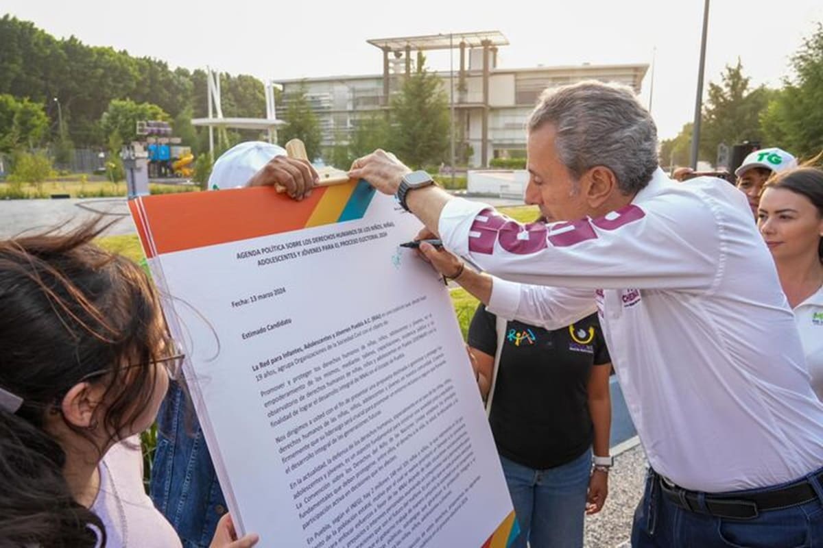 Pepe Chedraui, primer candidato a la Presidencia Municipal en firmar compromisos a favor de la niñez 1 pepe chedraui firma compromisos en favor de la niñez