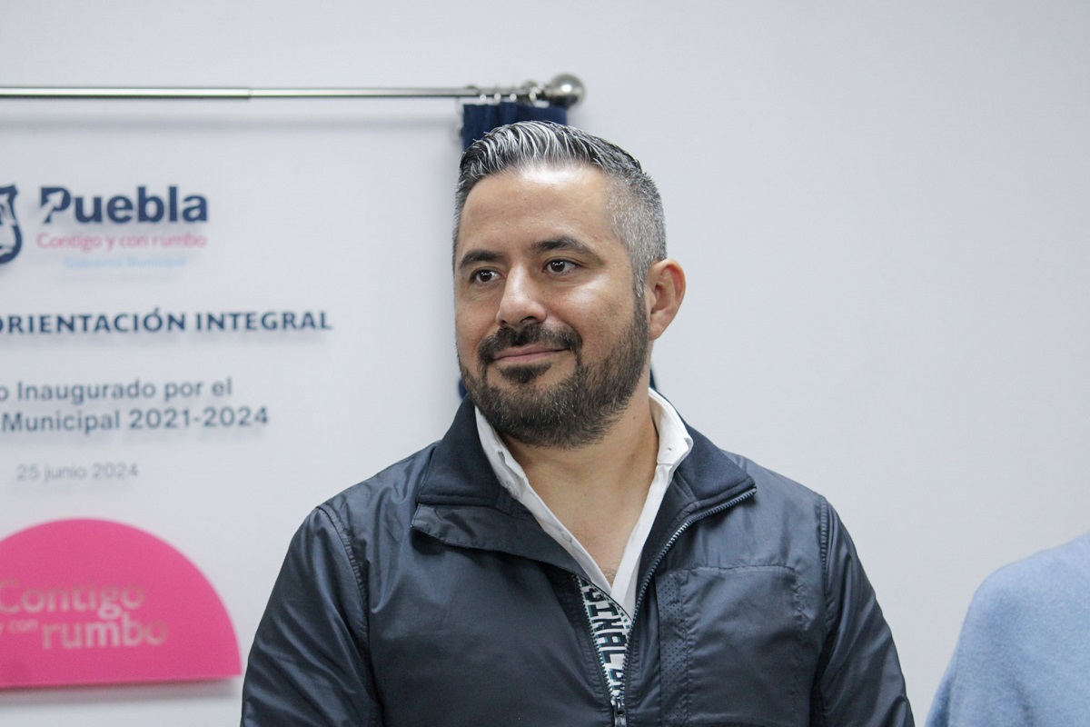 Comisión de transición en el Ayuntamiento de Puebla inicia julio 1 Comisión de transición se instalará en julio Adán Domínguez