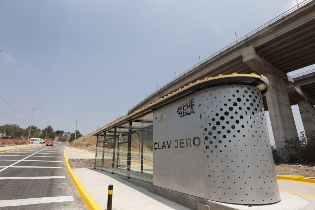 Descartan pasos peatonales en el Periférico Ecológico por Línea Metropolitana de RUTA