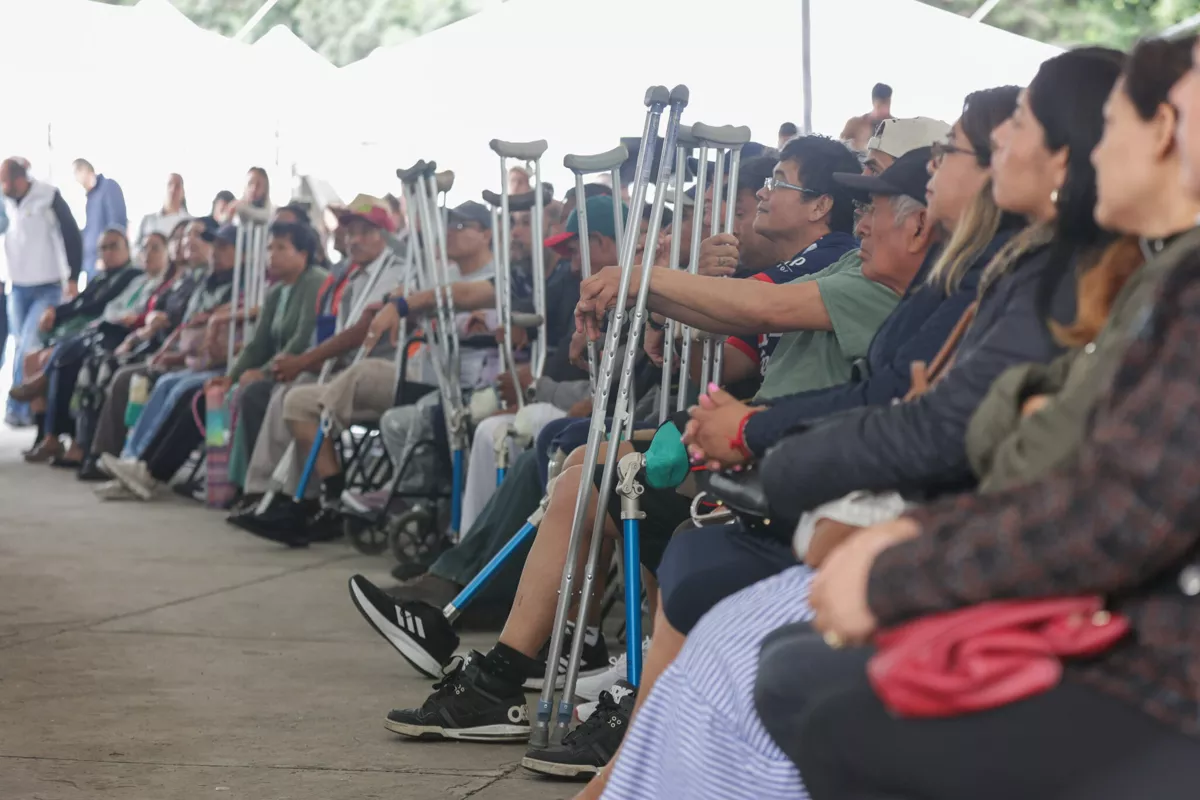 Gaby Bonilla presidenta estatal del DIF Entrega de Protesis 7