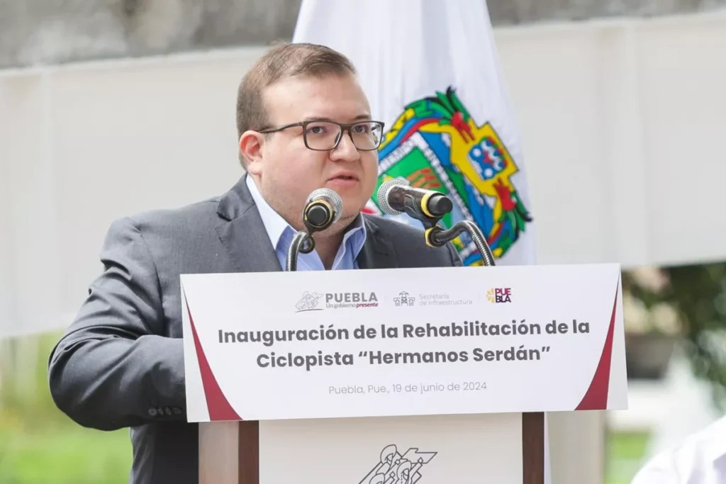 Gobernador de Puebla Sergio Salomon Rehabilitacion Ciclopista Hermanos Serdan 3