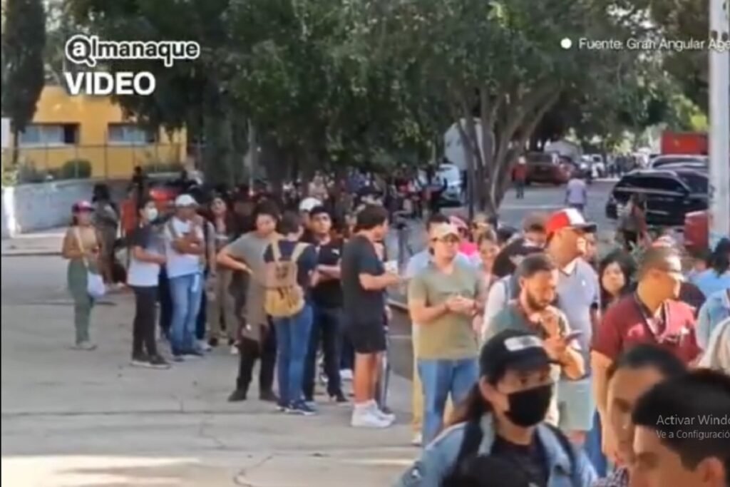 Hasta 5 horas esperan para votar en la casilla especial del CENHCH 1