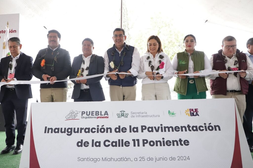 Inaugura Sergio Salomón obra en Santiago Miahuatlán