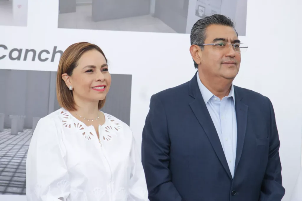 Inauguracion Casa del Adolescente Gaby Bonilla Presidenta Estatal del DIF Gobernador de Puebla Sergio Salomon Cespedes 4