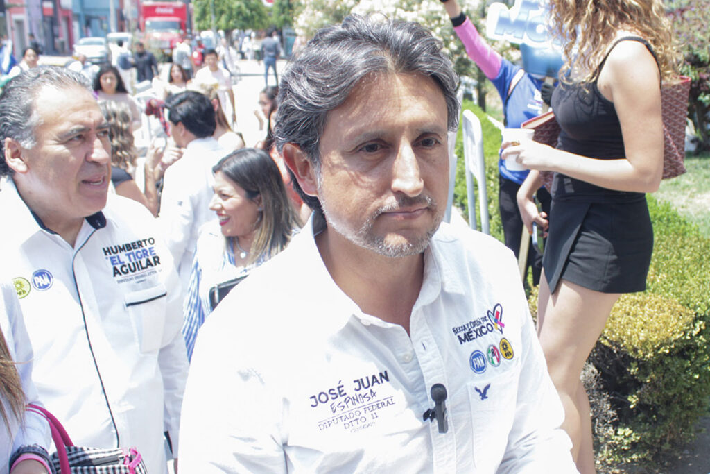 Jose Juan Espinosa amparo removido UPAEP 2