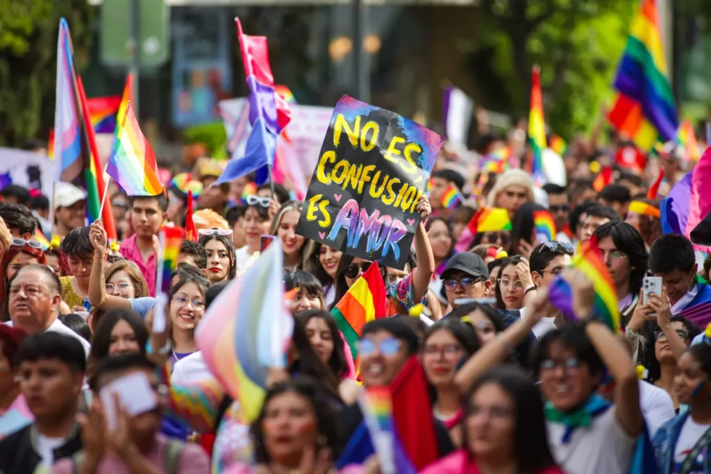 Marcha orgullo LGBT Puebla 2024 17