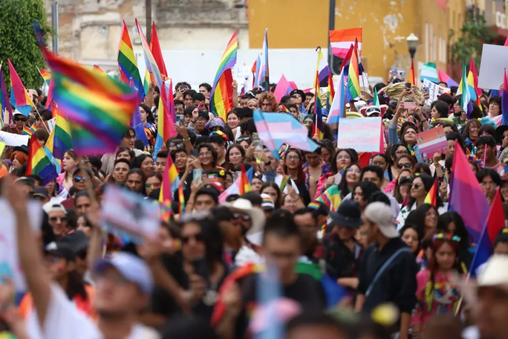 Marcha LGBT+ Puebla 2025: conoce las fechas y municipios que participan 3 Marcha orgullo LGBT Puebla 2024 36