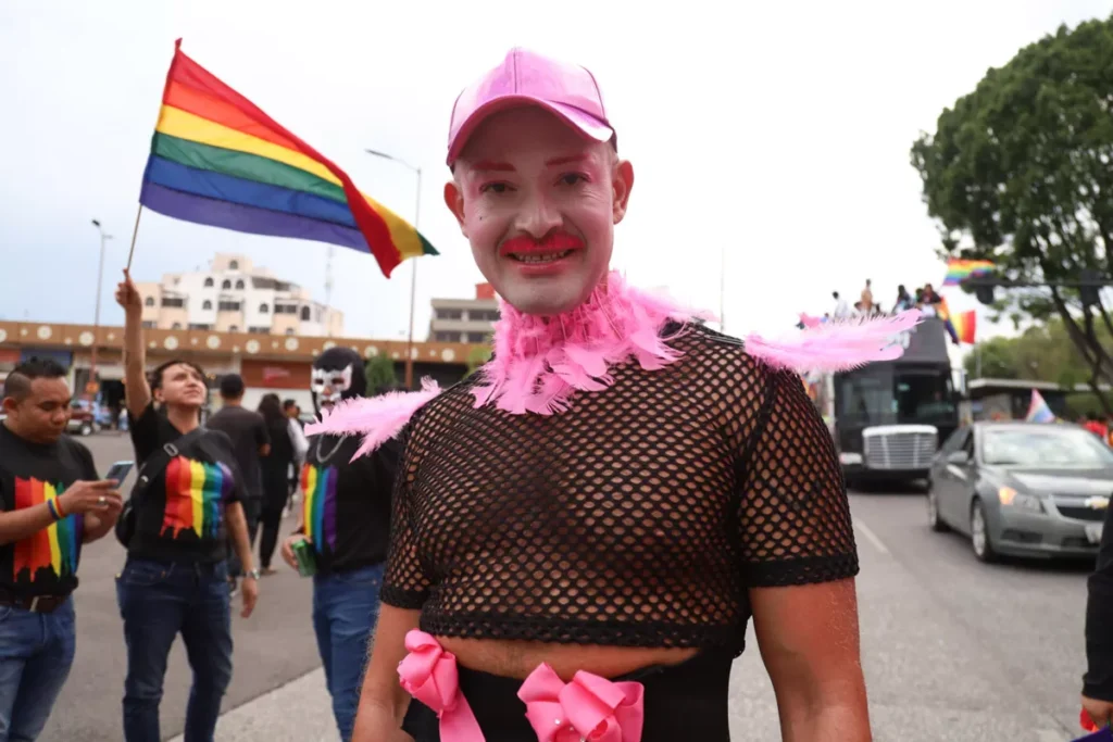 Marcha orgullo LGBT Puebla 2024 44