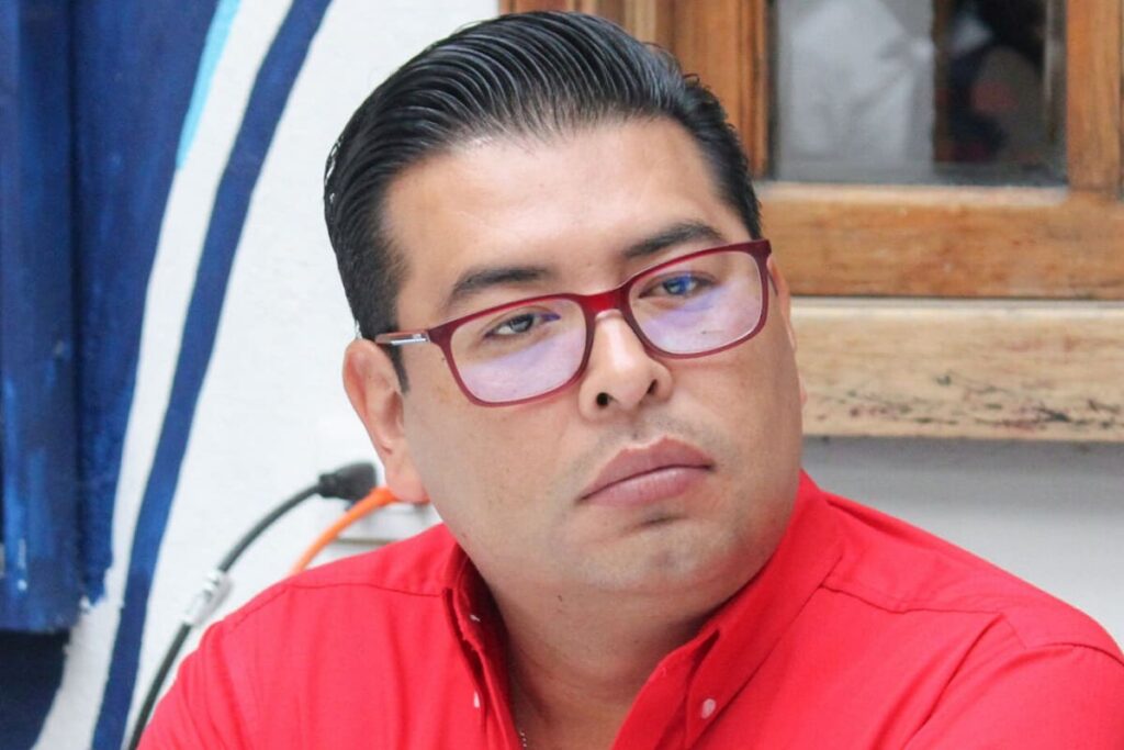 Morena en Puebla impugna senaduría de Néstor Camarillo