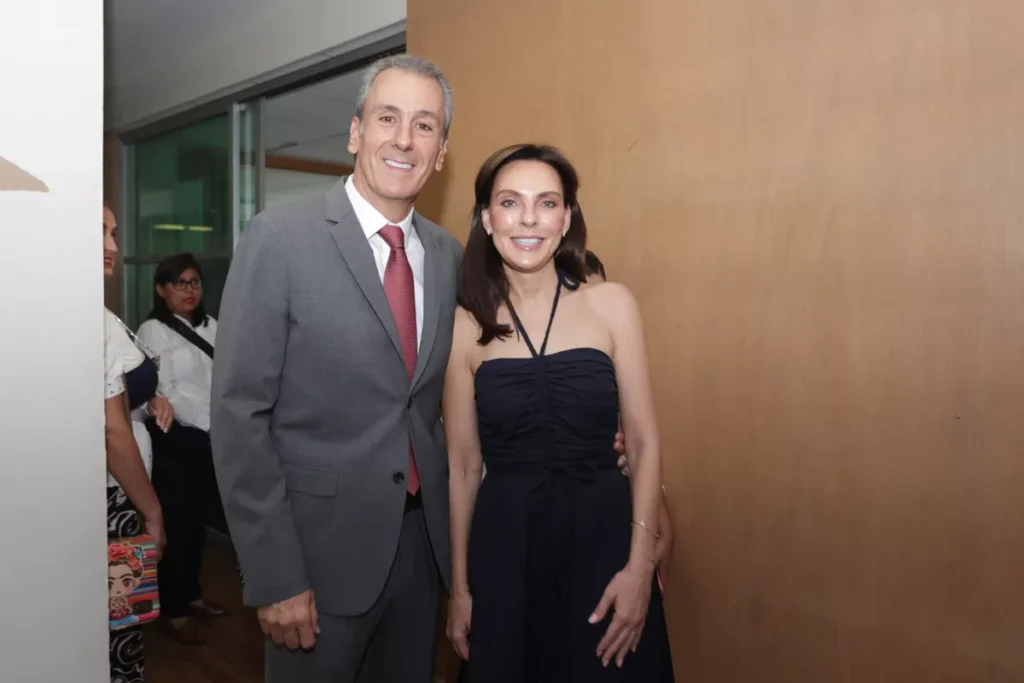 Pepe Chedraui Entrega de Constancia Alcalde Electo ciudad de Puebla 2