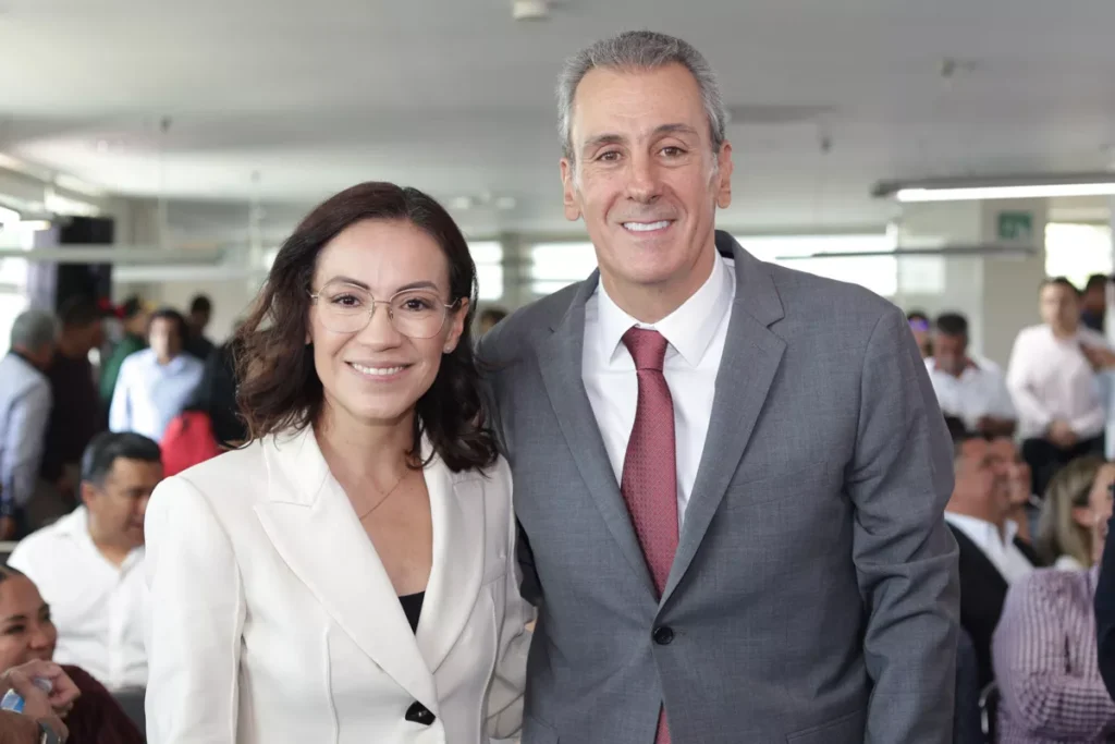 Pepe Chedraui Entrega de Constancia Alcalde Electo ciudad de Puebla 3
