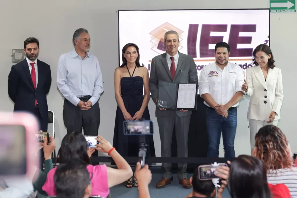 Pepe Chedraui Entrega de Constancia Alcalde Electo ciudad de Puebla 7