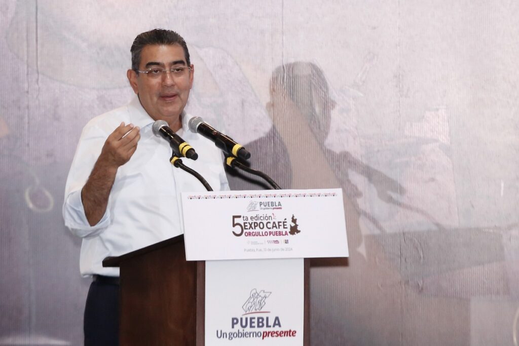 Pide Sergio Salomón a la Fiscalía investigar a alcalde de Zapotitlán