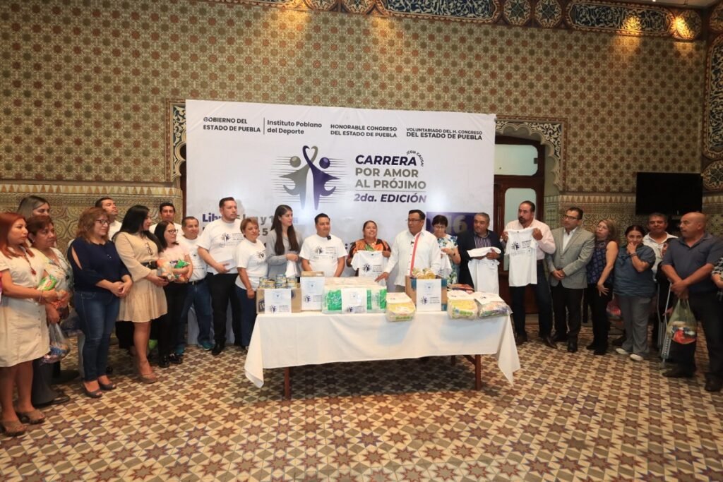 Recibe Congreso donativo de patrocinadores, INPODE y sindicalizados para carrera “Por Amor al Prójimo”