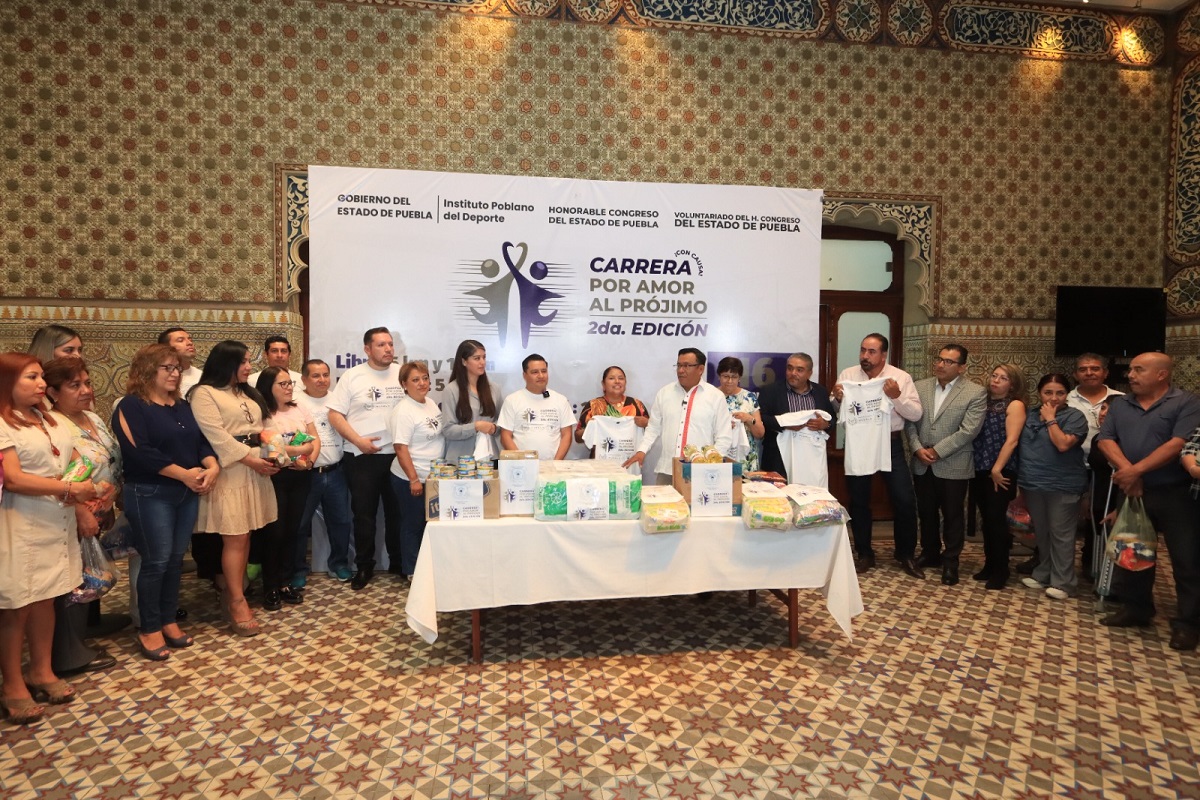 Recibe Congreso donativo de patrocinadores, INPODE y sindicalizados para carrera “Por Amor al Prójimo” 1 Recibe Congreso donativo de patrocinadores, INPODE y sindicalizados para carrera “Por Amor al Prójimo”