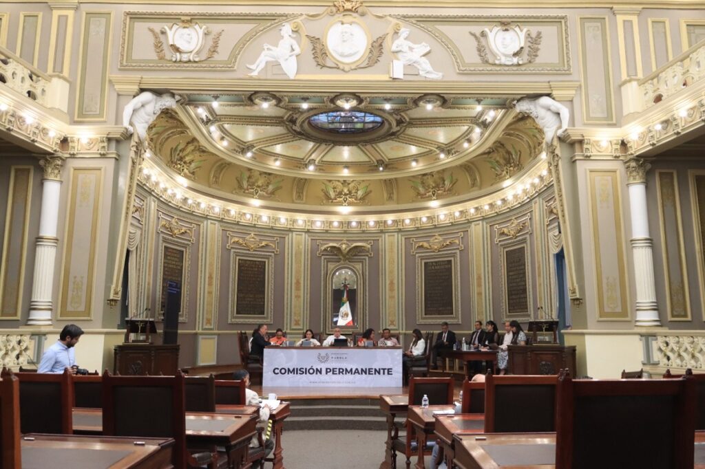 Recibe Congreso iniciativa para castigar inducción al suicidio mediante plataformas digitales