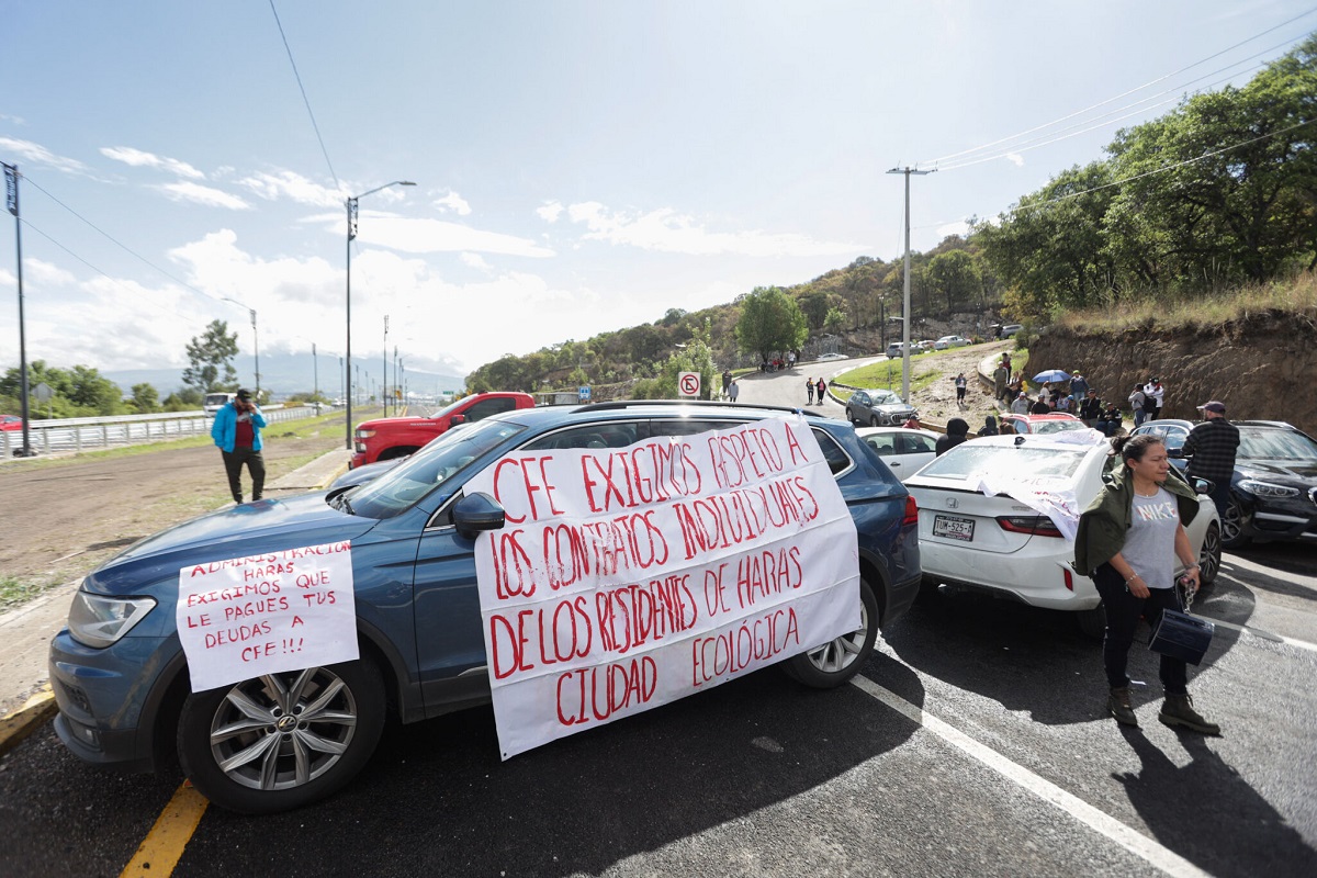 Sergio Salomón pide a CFE atender a manifestantes del Periférico Ecológico 1 Sergio Salomón pide a CFE atender a manifestantes del Periférico Ecológico