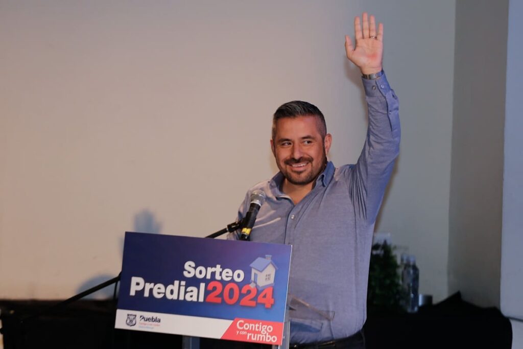 adan dominguez inundaciones en puebla