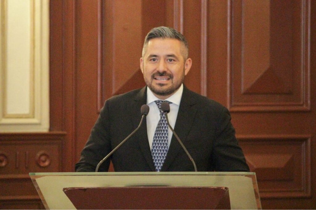 Adán Domínguez trasición Pepe Chedraui