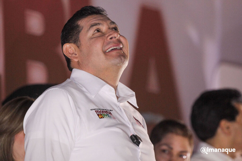 alejandro armenta pepe chedraui festejo zocalo de puebla 13