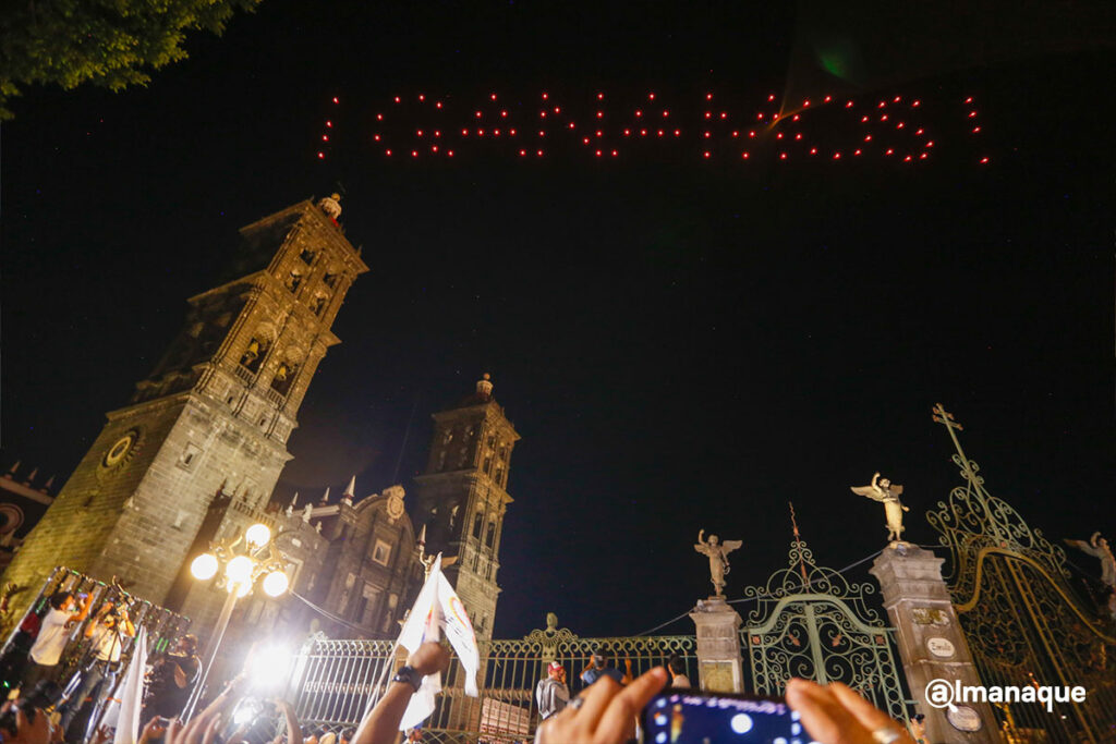 alejandro armenta pepe chedraui festejo zocalo de puebla 4