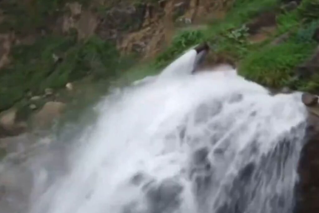 cascada más alta de China fake