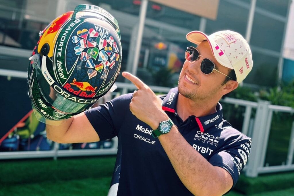 Checo Pérez en Red Bull hasta 2026