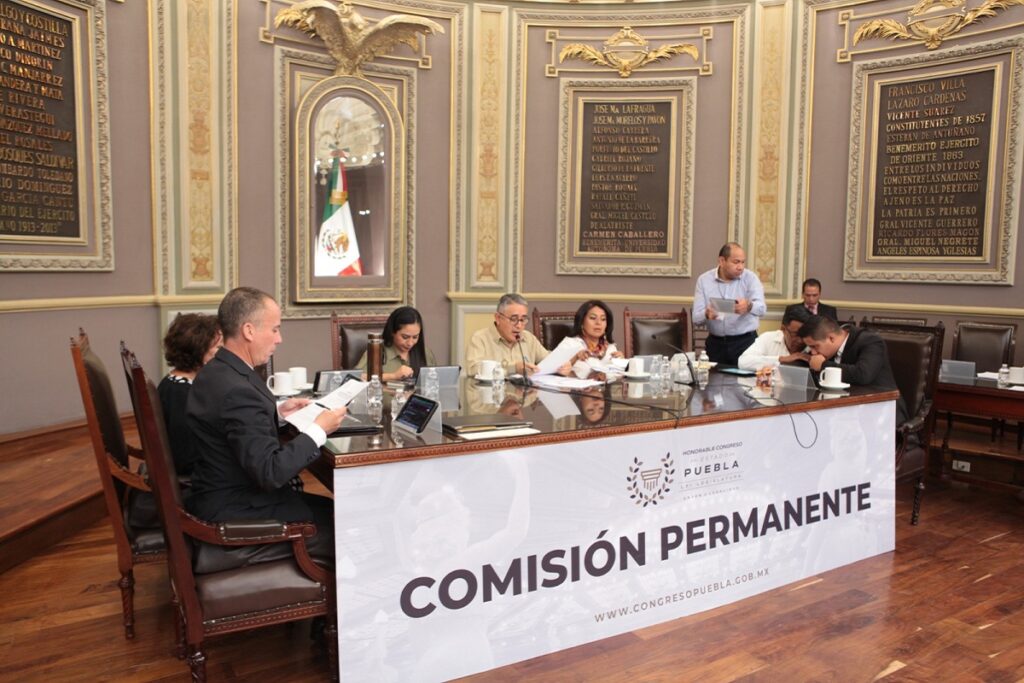 Exhorta Congreso a municipios, simplificar trámites de licencias y permisos a Mipymes