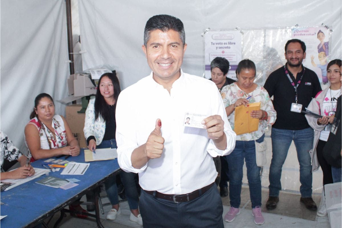 Participación y paciencia para esta jornada electoral, pide Lalo Rivera 1 Eduardo Rivera voto 2024